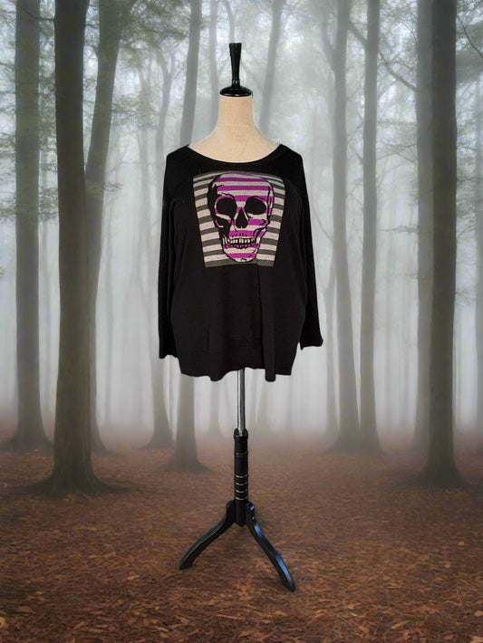 TORRID SPOOKY SKULL SWEATER(SIZE: 1X)