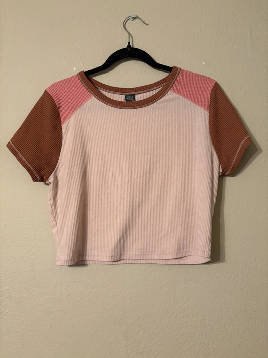 WILD FABLE SHORT SLEEVE COLOR BLOCK CROP TOP- SHORT SLEEVE RETRO TEE | XL