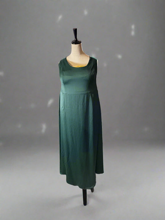 DAVID'S BRIDAL EMERALD GREEN GOWN | PLUS SIZE FORMAL EVENING DRESS SIZE 24